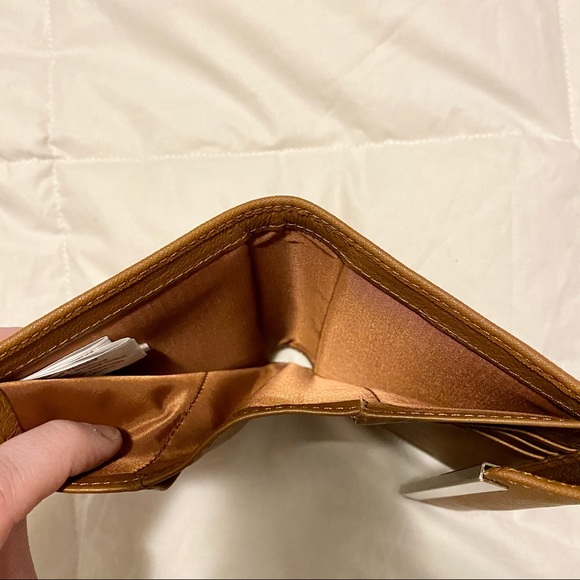 Passport Wallet - Picture 4 of 6